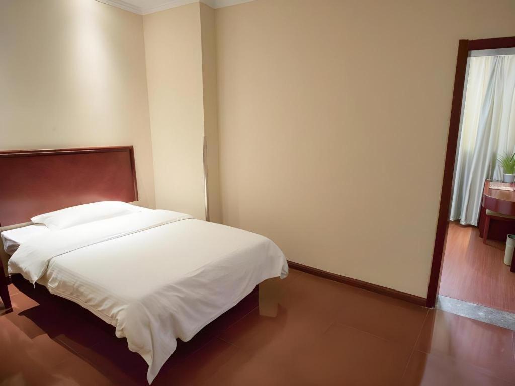 Greentree Inn Suzhou Railway Station North Square Haobainian Wedding Dress City Express Hotel Ngoại thất bức ảnh